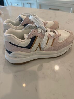 Women’s New Balance, White & Navy Suede-Trim Sneakers